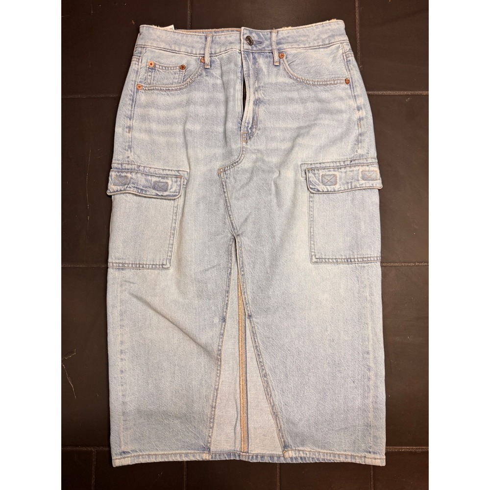 American Eagle High Rise Midi Denim Cargo Skirt Light Wash Blue Womens Size 2